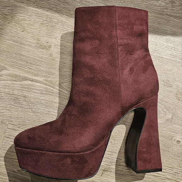 Women's ankle boots - Picture 2 of 4